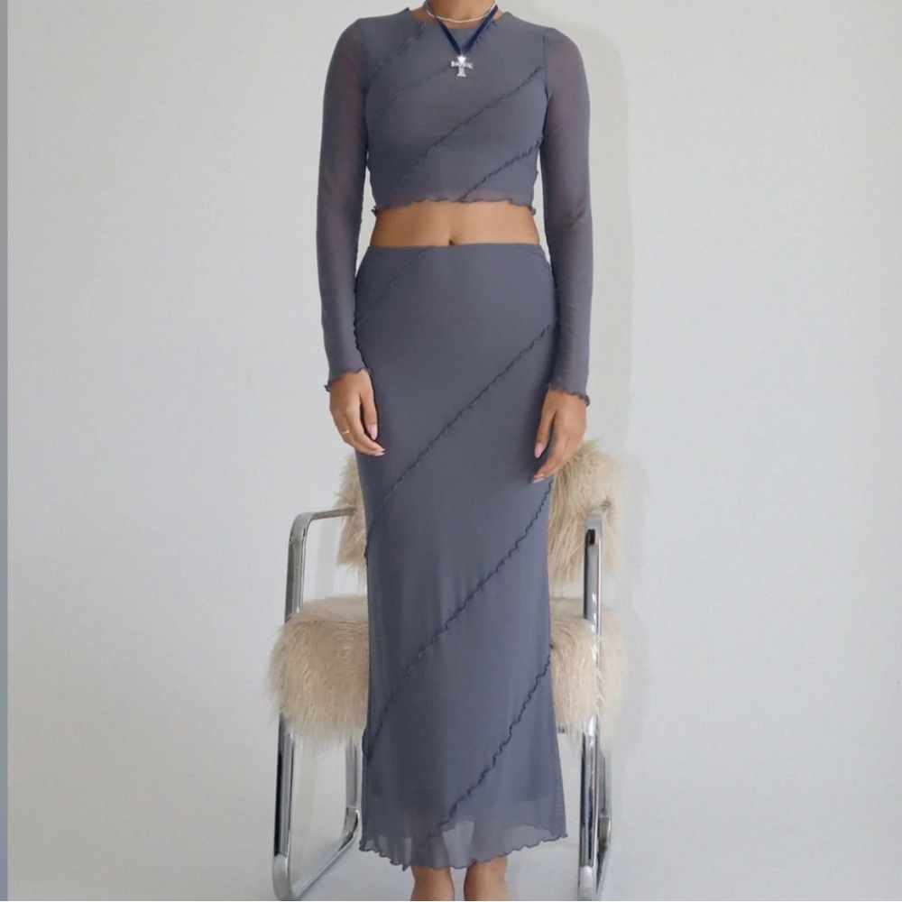 BAILEY ROSE | Elegant Gray Midi Skirt
